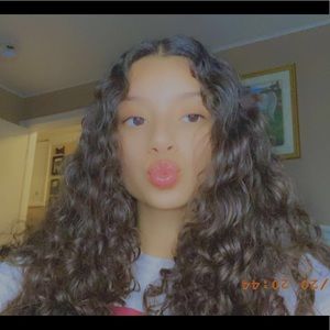 Meet your Posher, Sarahi